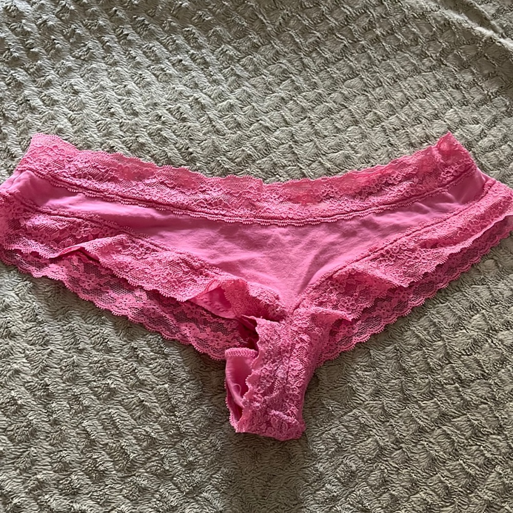 Victoria’s Secret Pink with Lace Trim Cheeky Panty - Small